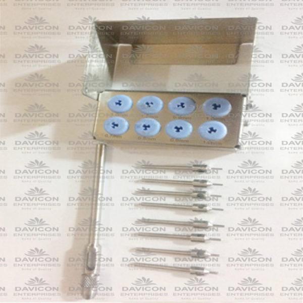 SERRATED FUE HAIR PUNCH SET WITH HANDLE